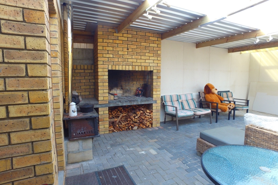 3 Bedroom Property for Sale in Hunters Creek Western Cape